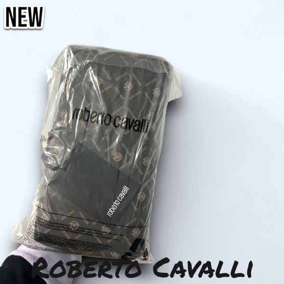 New Roberto Cavalli Monogram Toiletry Bag - Picture 7 of 7